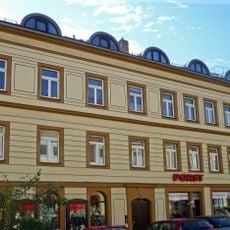 Wohnhaus in geschlossener Bebauung Hauptstraße 1