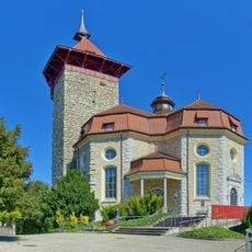 Church and castle tower (former fortified tower of Gösgen castle with St. Anthony's church)