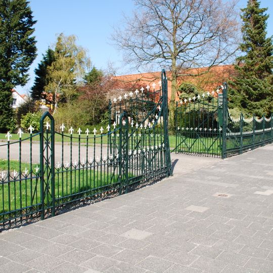 Hekwerk van RK-complex van de Sint-Jan de Doperkerk