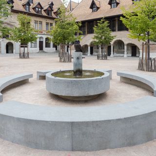 Fountain at Collège Calvin