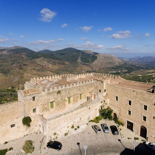 Castello Beccadelli Bologna