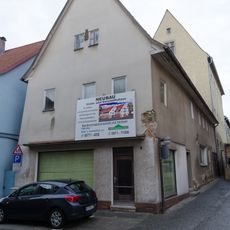 Wohn- und Geschäftshaus