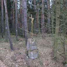 Kříž západně od Trojan