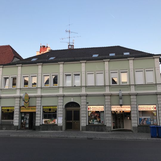 Wohn- und Geschäftshaus