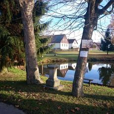 Kříž v Dolních Polžicích