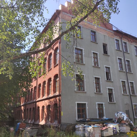 Здание высшей школы им. Ф. Бесселя