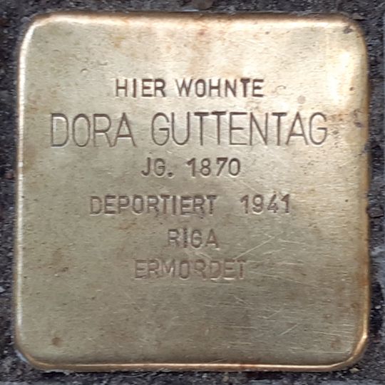 Stolperstein en memoria de Dora Guttentag