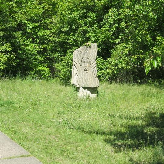 Kamenná plastika Oheň u cesty z Radonic do Vintířova