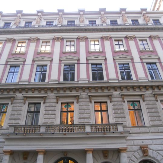 Wohn- und Geschäftshaus