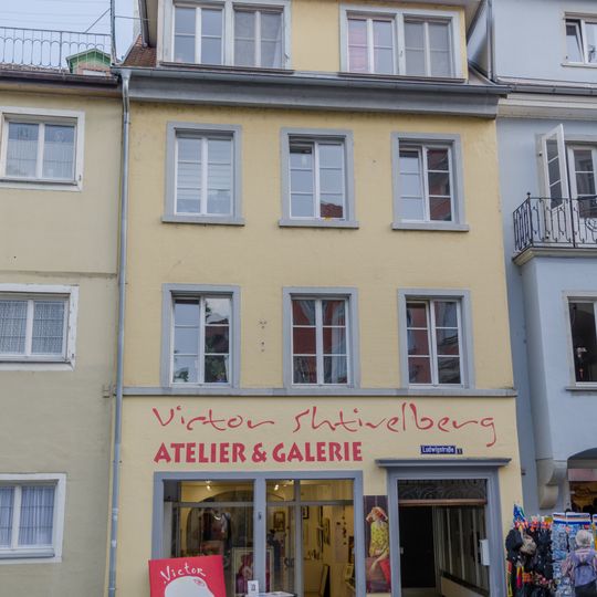 Wohn- und Geschäftshaus