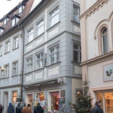 Wohn- und Geschäftshaus