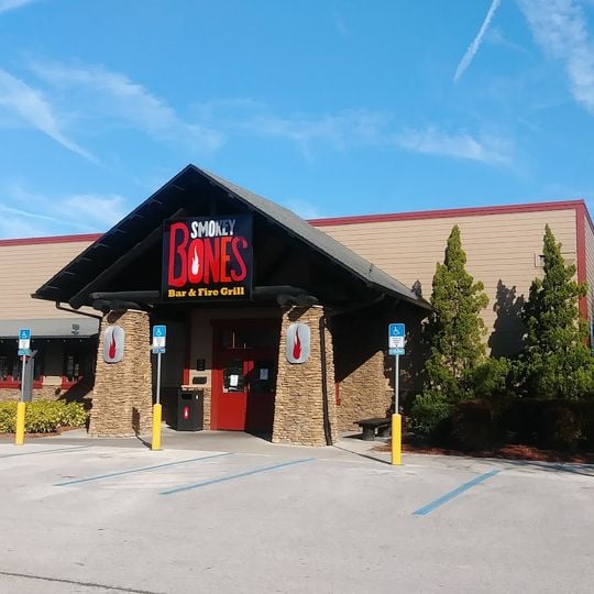 Smokey Bones Lakeland