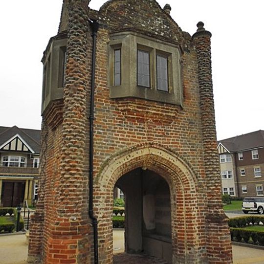 Tudor Gatehouse At Bramshott Place