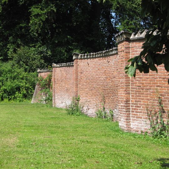 Slangenmuur, Huys ten Donck
