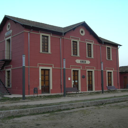 El Carrilet station
