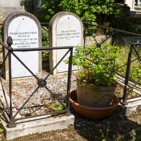 Grave of Rouveau