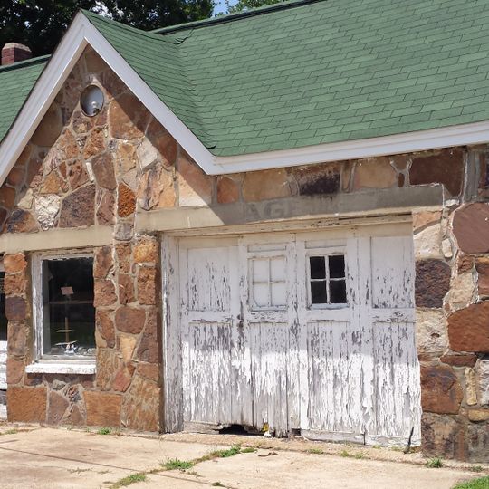 Henry W. Klotz Sr. Service Station