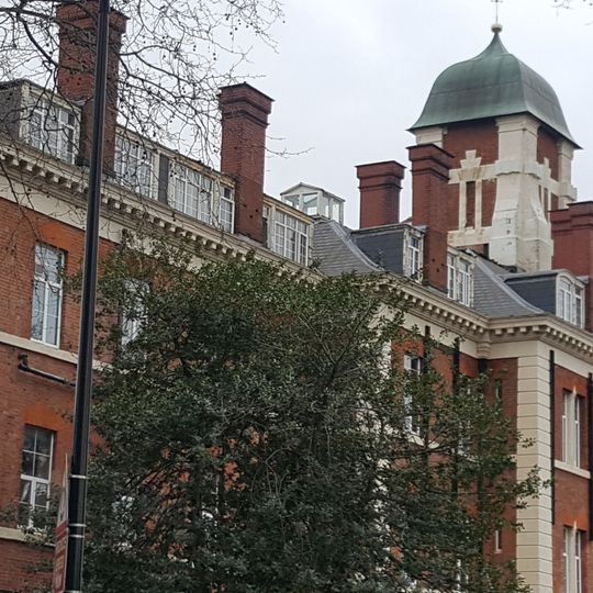 The Former London Chest Hospital, The South Wing Of 1863-5 And Sanitary Tower Of 1890-2, Together With The Victorian Gas Lamp, Dwarf Wall, Railings And Entrance Gates