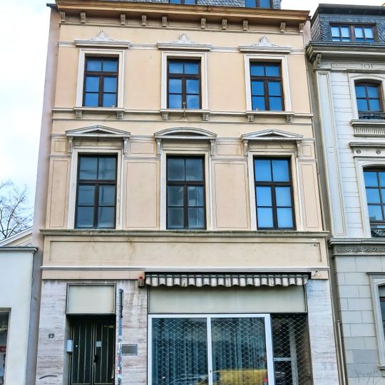 Budapester Straße 19