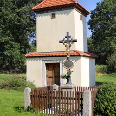 Kříž u kaple v Benátkách