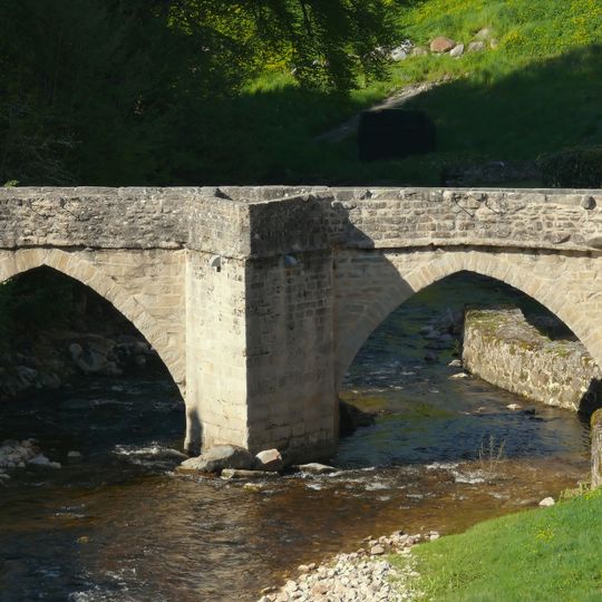 Pont médiéval de Treignac sur la Vézère