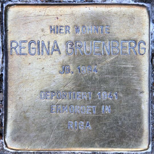 Stolperstein en memoria de Regina Gruenberg