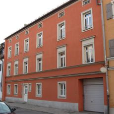 Wohn- und Geschäftshaus