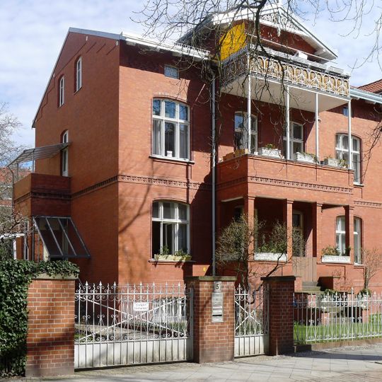 Wohnhaus Albestraße 5