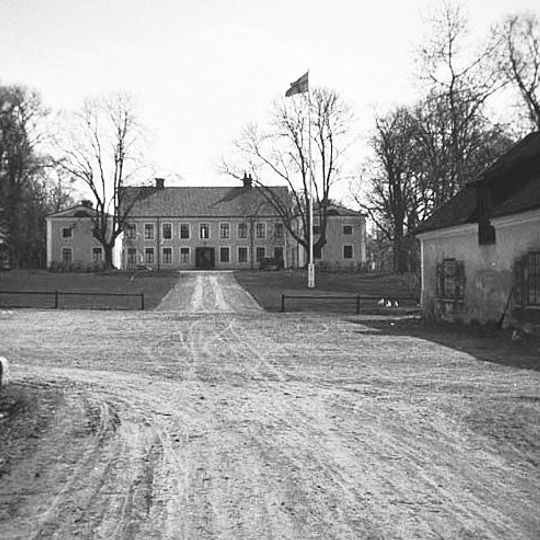Frötuna gård