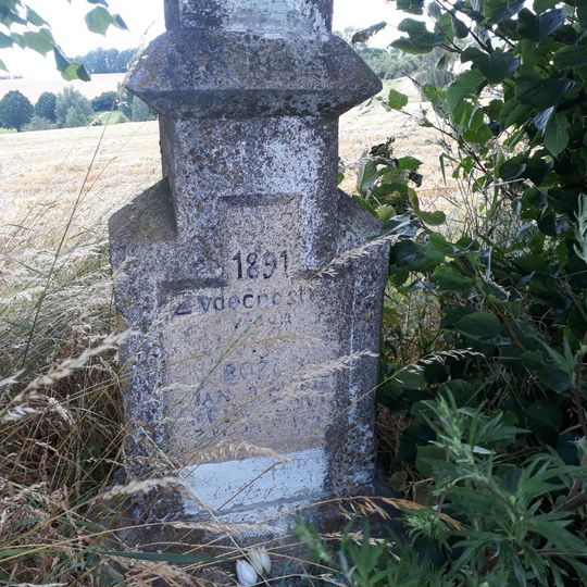 Kříž jižně od Velké Chyšky