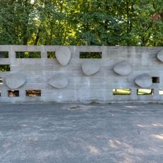 Decorative wall at Brno-Lesná