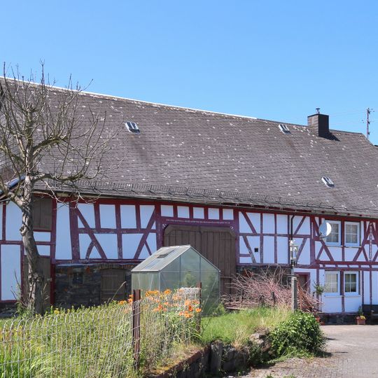 Adolf-Weiß-Straße 11/13