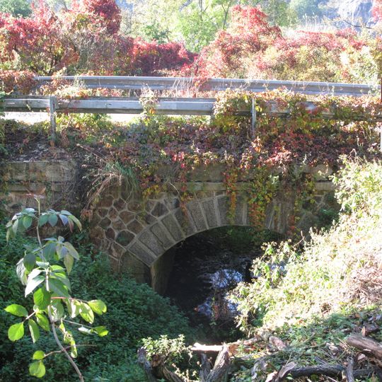 Bridge of Bohnická street over the Bohnický potok