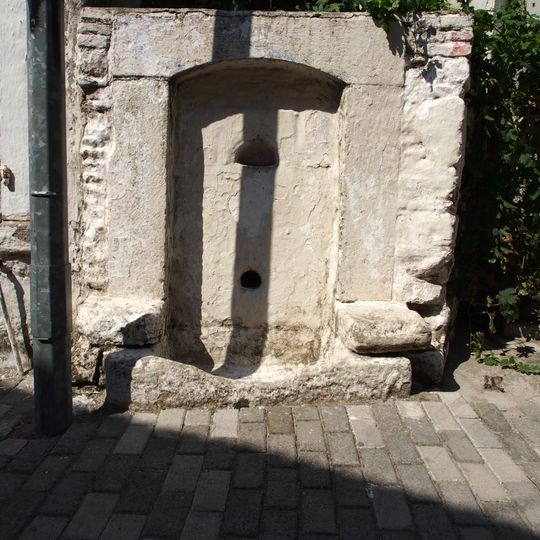 Tabak Çıkmazı Çeşmesi