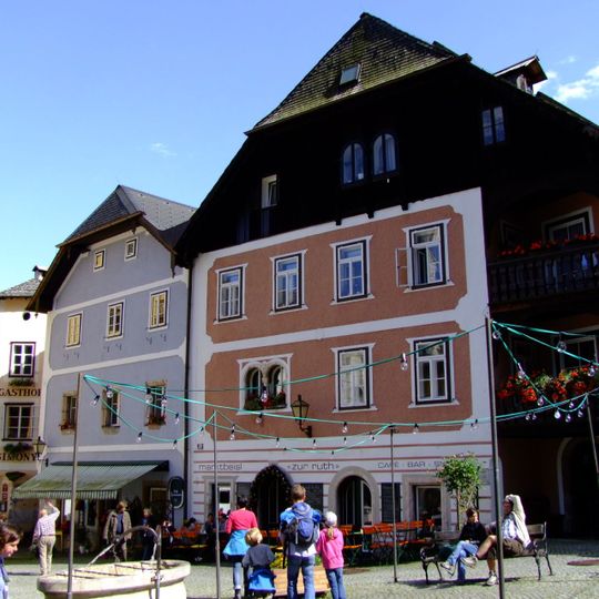 Gasthaus, Gastheimisches Haus