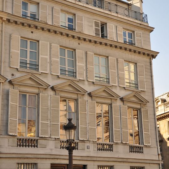Maison, 2 place du Palais-Bourbon