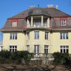 Barockisierende Mansarddachvilla