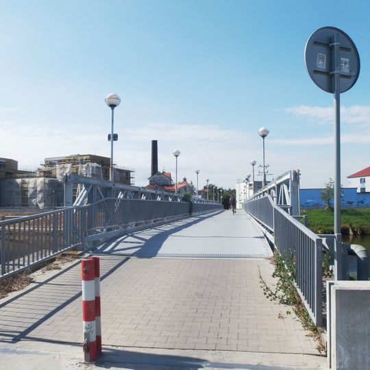 Lávka přes Moravu mezi Starým Městem a Uherském Hradištěm před ústím Baťova kanálu