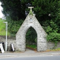 Gateway to Churchyard, A484 (Ne Side)