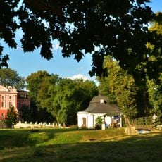 Zespół pałacowy w Kurozwękach