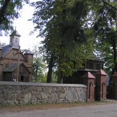 Ogrodzenie, mur., z bramą i furtą