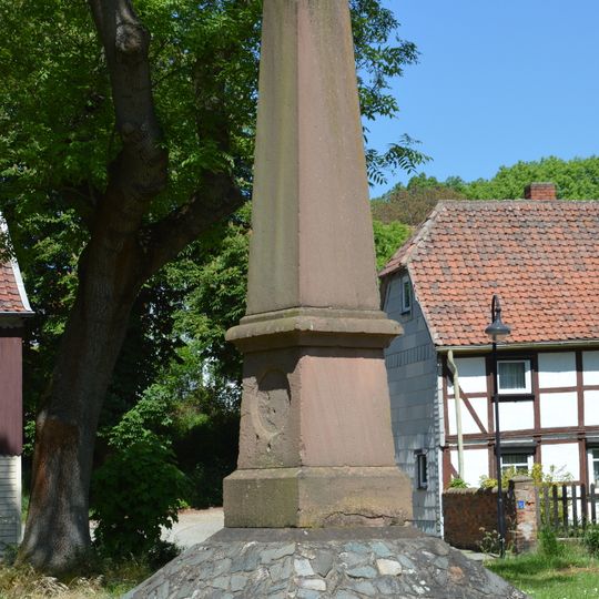Denkmal in der Bahnhofsstraße in Hötensleben
