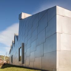 Museum Liner, Gebäude