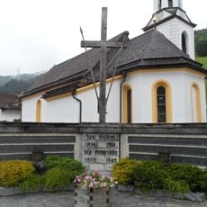 Alter Friedhof und Kriegerdenkmal