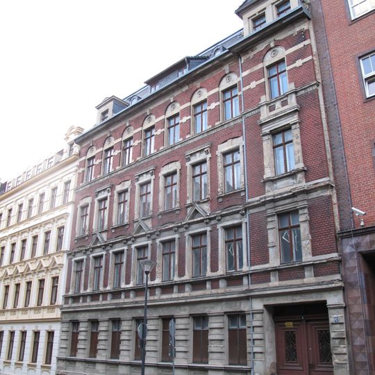 Mietshaus in geschlossener Bebauung Gobbinstraße 4