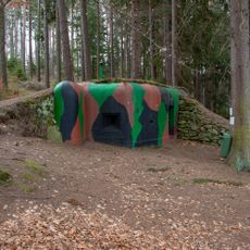 H-33/22/A-220 light pillbox