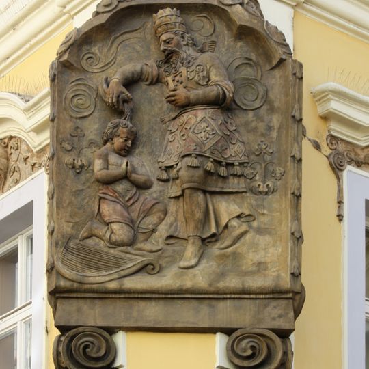 Reliéf Pomazání Davida prorokem Samuelem na domě Na Můstku 382/4