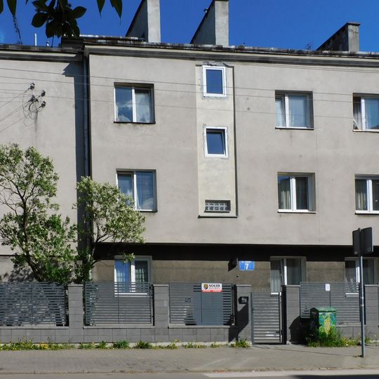 Dom przy ulicy Sabały 7