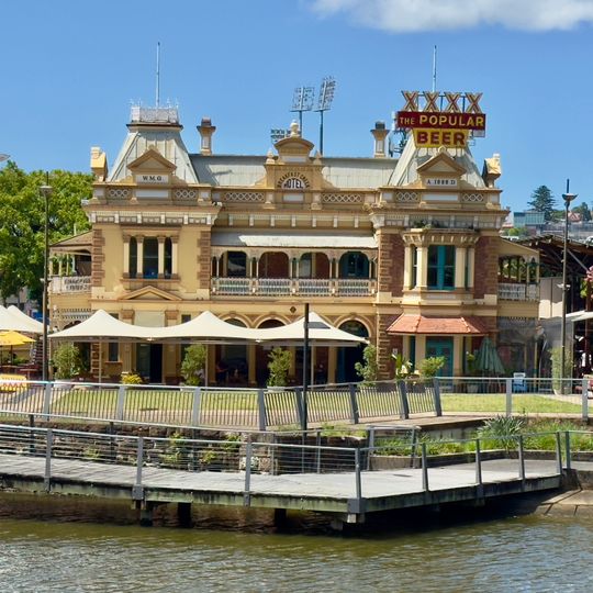 Breakfast Creek Hotel