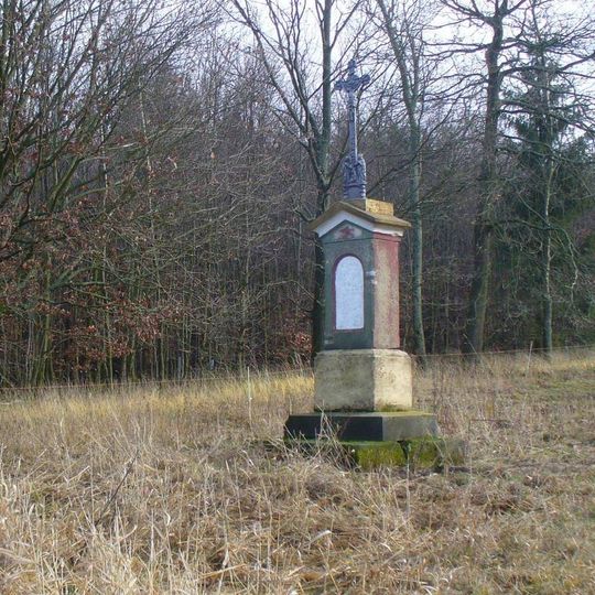 Kříž na pastvině východně od Stvolíneckých Petrovic